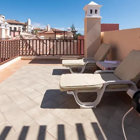 Penthouse En La Playa Del Duque Appartement