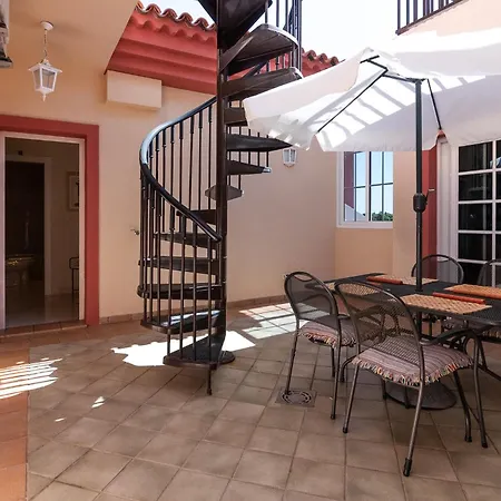 Penthouse En La Playa Del Duque Appartement